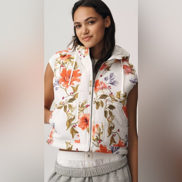 Anthropologie- Daily Practice Boxy Puffer Vest - Picture 12 of 13